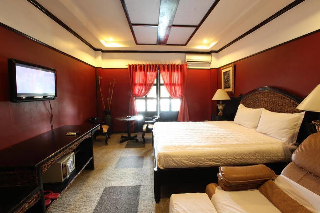 Angeles Palace Hotel Bagian luar foto
